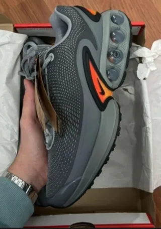 Zapatilla Nike Air Max DN Gris Naranja