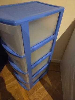 Cajonera de plástico con 4 cajones