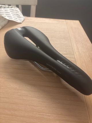 Sillín Bontrager Montrose Comp Negro