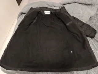 Abrigo acolchado negro mujer