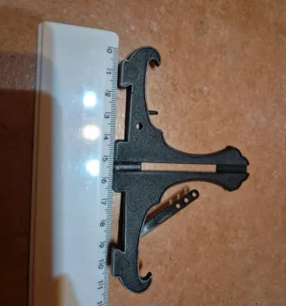Reggipiatti nero in plastica