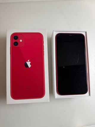 iPhone 11 Rojo con auriculares