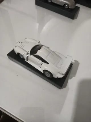 Porsche 911 GT1 1995 escala 1:43