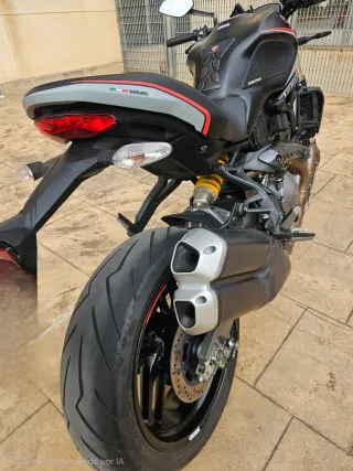 Ducati Monster 821