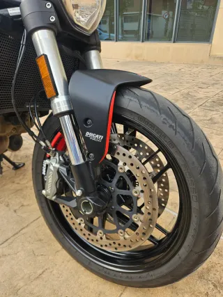 Ducati Monster 821