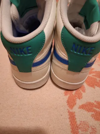 Zapatillas Nike Blancas y Verdes