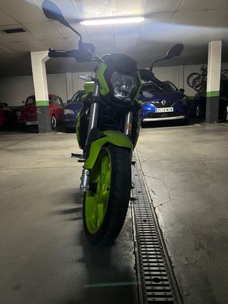 Benelli BN 125 (2020) Verde - 21.000 km