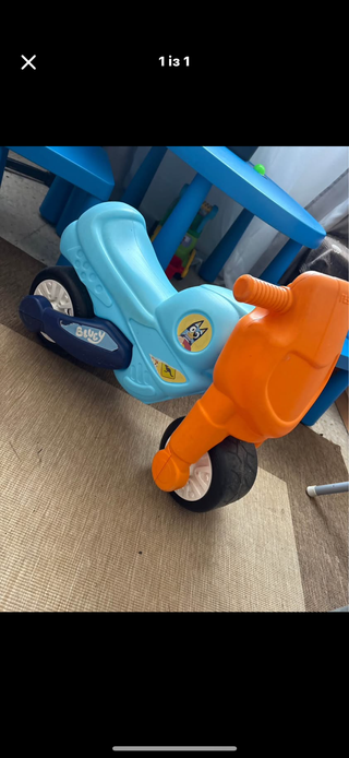 Moto correpasillos infantil azul y naranja