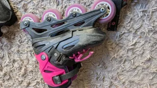 Patines Rollerblade y protecciones niña talla29-33