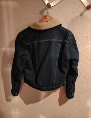 Chaqueta Levi's vaquera con borreguito