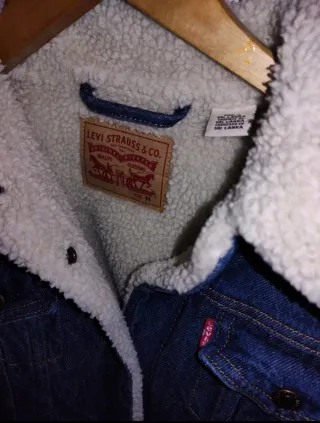 Chaqueta Levi's vaquera con borreguito