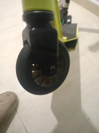 Patinete freestyle amarillo y negro