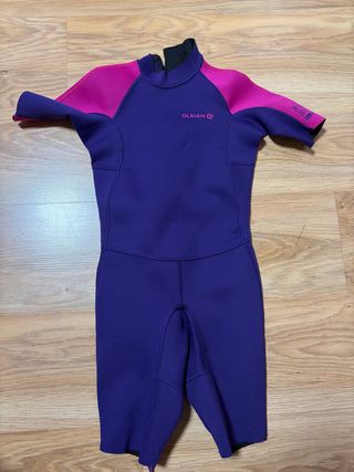 Neopreno Decathlon morado y rosa. Usado 1 dia.