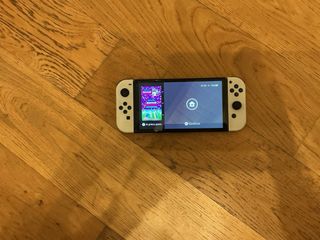 Nintendo Switch OLED + Controller Pokémon