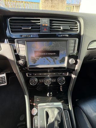 Volkswagen Golf R 2.0 TSI BMT 4Motion DSG 300CV