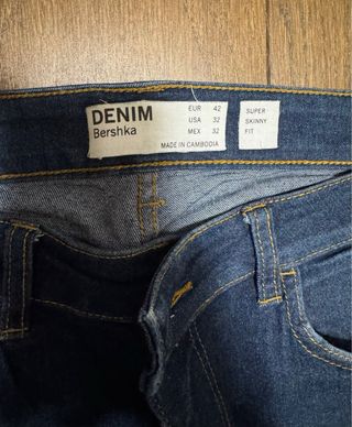 Pantalón tejano Bershka azul