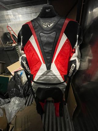 Mono de moto mujer Berik rojo y blanco