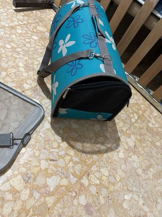Transportín para mascotas azul con flores