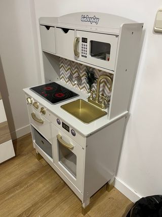 Cocinita de madera con sonido