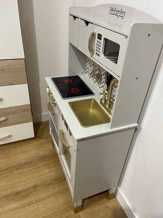 Cocinita de madera con sonido