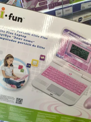 Ordenador infantil rosa con ratón