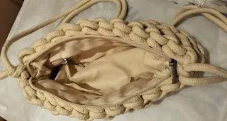 Bolso pequeño de cuerda beige