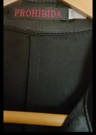 Top negro con lentejuelas