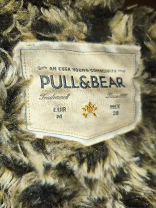 Parka verde militar con forro peludo Talla L