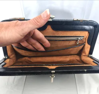 Pochette anni '80 nera