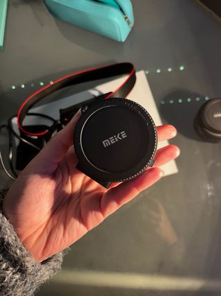 Cámara Canon M10 Híbrida + Accesorios