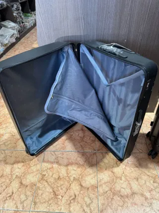 Juego 4 Maletas ORMI Negras Silicona