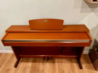 Piano Digital Clavinova Yamaha CLP 220C