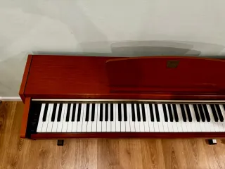 Piano Digital Clavinova Yamaha CLP 220C