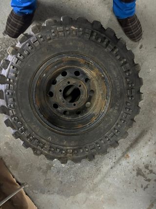 Neumáticos 33 y Llantas Beadlock