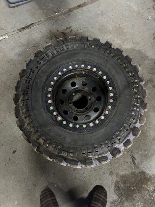 Neumáticos 33 y Llantas Beadlock