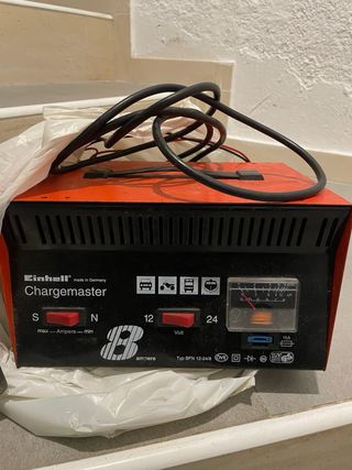 Cargador Batería 12/24V