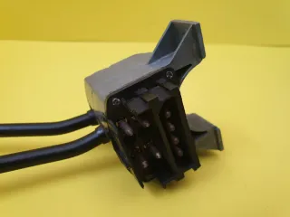 Ford Fiesta 1 serie leva devioluce devio guida 77F