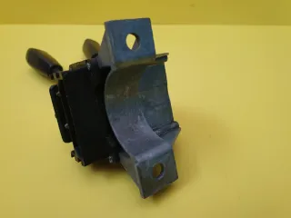 Ford Fiesta 1 serie leva devioluce devio guida 77F