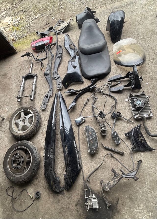 Despiece Suzuki Burgman 250 CC