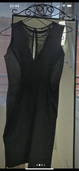 Vestido entallado de Zara