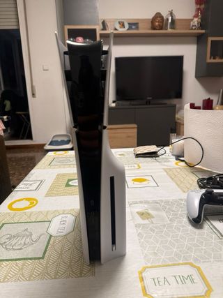 Playstation 5 Slim 1TB con mando CTB1