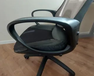 Silla gaming/escritorio negra