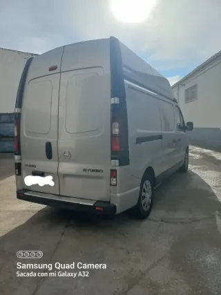 Opel Vivaro 2015