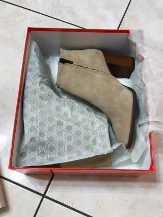 Stivaletti donna beige/marrone