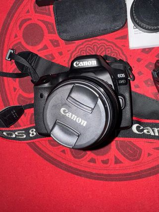 CanonEOS 80D (FotoVide) Lentes 85mm 1.8 y 50mm 1.8