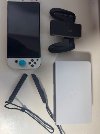 Nintendo Switch OLED Mario Kart 8 Deluxe