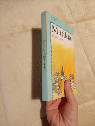 Matilda Roald Dahl en gallego
