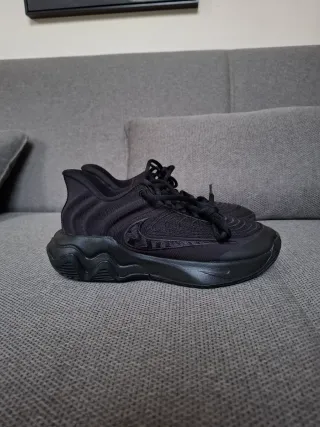 Scarpe Nike nere taglia 36