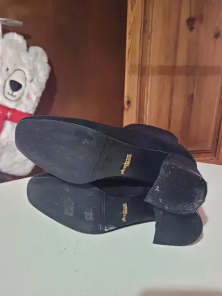 Botines negros de ante