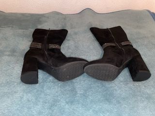 Botas gamuza negras talla 40